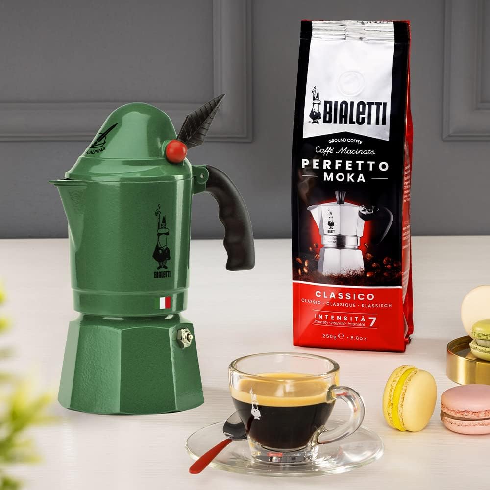 Bialetti - Moka Express Alpina. Mejor Cafetera Italiana para Espresso, Auténtico Café Italiano, 3 Tazas, Aluminio, Verde